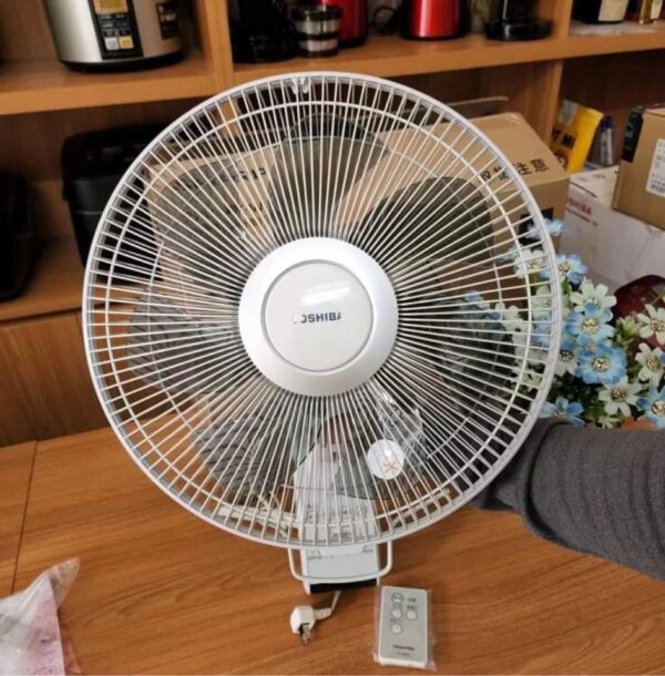 Quạt Toshiba TF-30RK25 treo tường, điều khiển từ xa - Ảnh 5