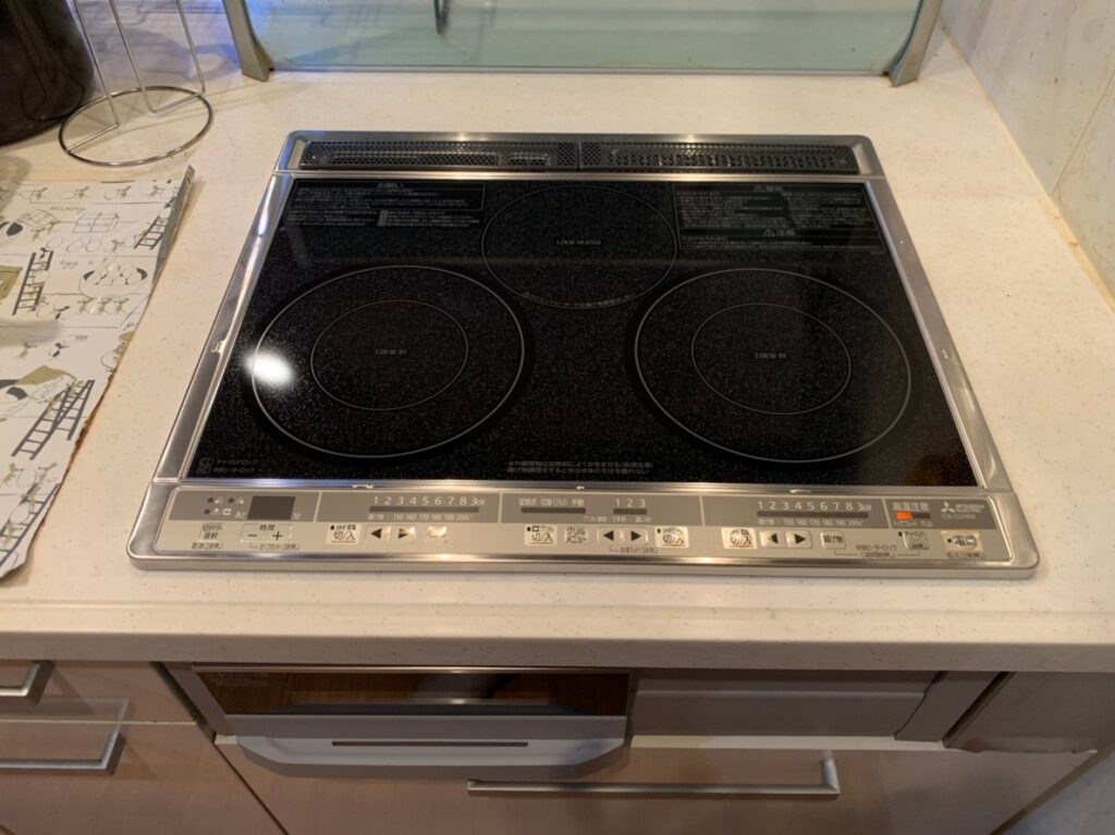 tổng quan bếp từ Mitsubishi CS-G321M