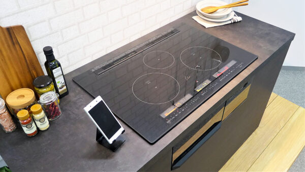 Bếp từ Hitachi HT-M8AKTWF size 75cm mặt kính đen, bản cao cấp - Ảnh 3