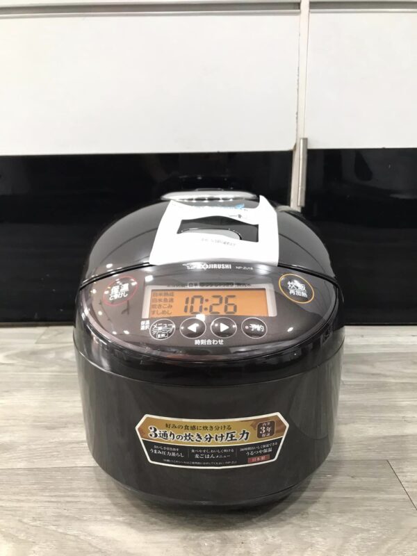 Tổng quan nồi cơm điện Zojirushi NP-ZU18-TD