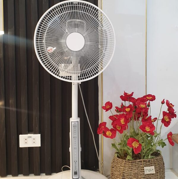 Quạt Hitachi HEF-AL300D cao 95cm, 8 cánh, có điều khiển từ xa - Ảnh 6