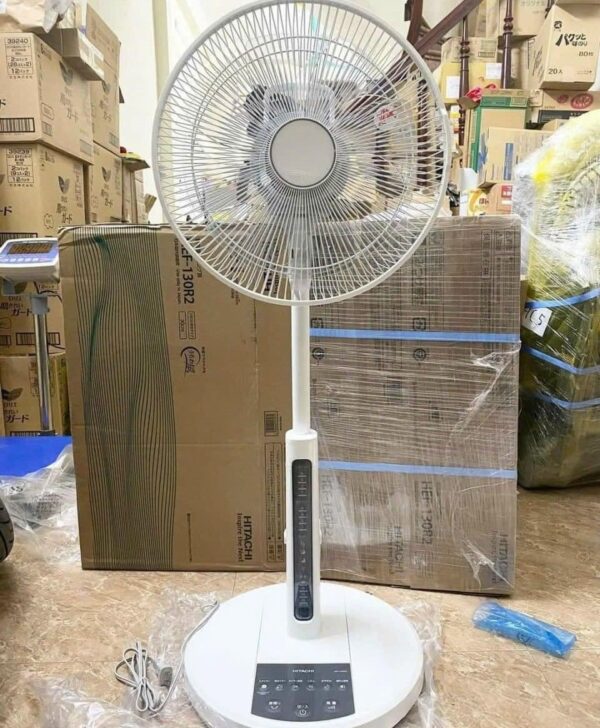 Quạt Hitachi HEF-130R2 cao 95cm, 8 cánh, có điều khiển từ xa - Ảnh 7