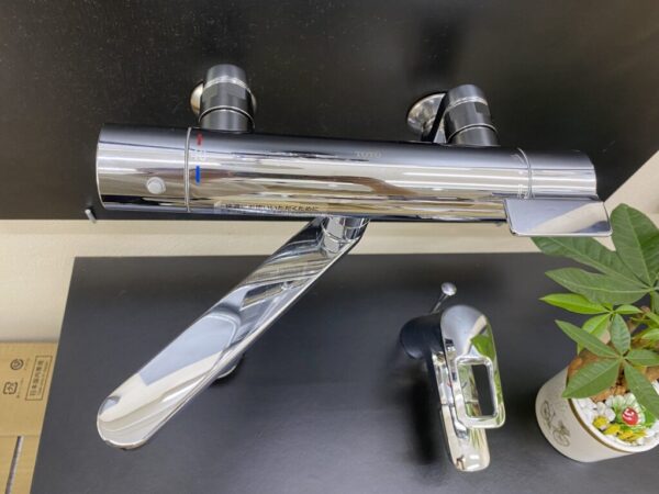 Sen tắm Toto TBV03404J bát sen massaga 3 chế độ, kiểm soát nhiệt độ - Ảnh 4