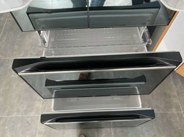 Tủ lạnh Hitachi R-KX57N dung tích 567L, chuyển đổi ngăn linh hoạt - Ảnh 4