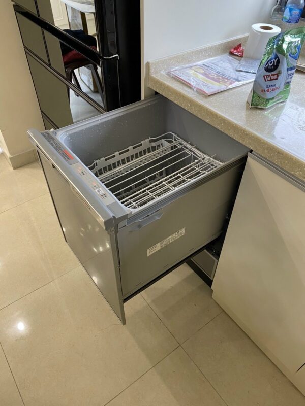 Máy rửa bát âm tủ Panasonic NP-45MD9S rửa 6 bộ, NanoeX, rửa 3D - Ảnh 3