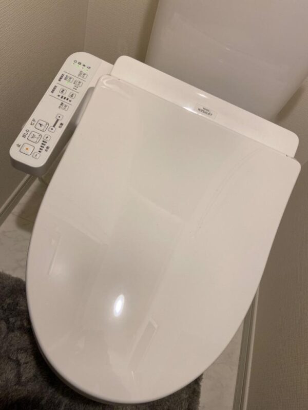 Nắp bệt thông minh Toto TCF2223E điều khiển liền thân, rửa nước nóng, sưởi vành - Ảnh 4