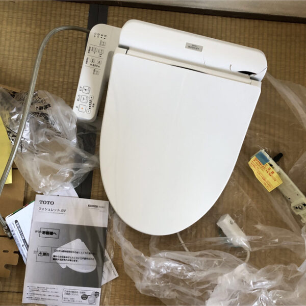 Nắp bệt thông minh Toto TCF2223E điều khiển liền thân, rửa nước nóng, sưởi vành - Ảnh 5