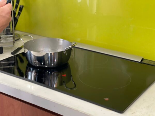 Bếp từ Mitsubishi CS-T322BFR size 65cm, không lò nướng, có cảm biến động đất - Ảnh 6